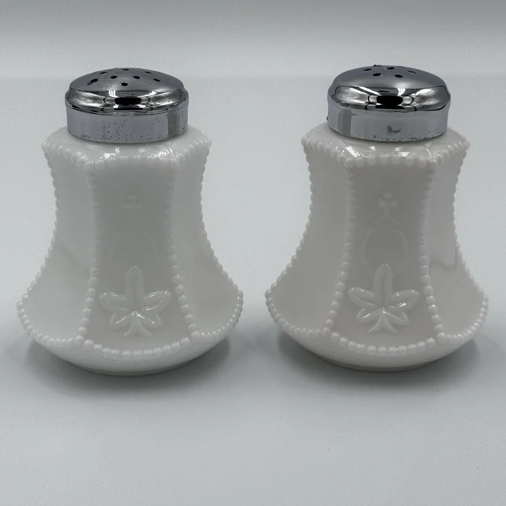 Fenton Milk Glass Flower Panel Salt & Pepper Set Shakers Vintage EUC